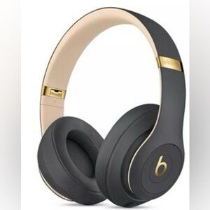 Beats Studio3 Over-Ear Noise Canceling Bluetooth Wireless Headphones